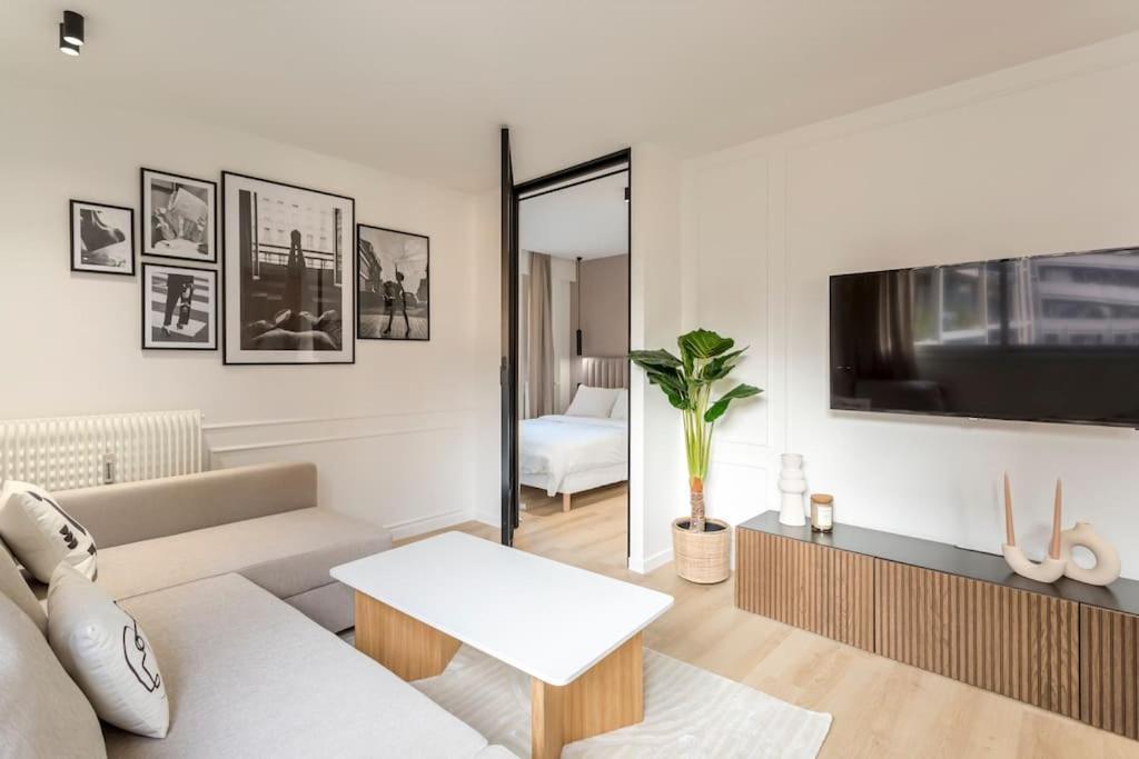 Apartamento Luxurious 3 Min Walk From Eiffel Tower París Exterior foto