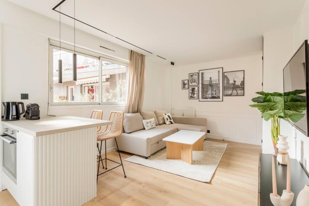 Apartamento Luxurious 3 Min Walk From Eiffel Tower París Exterior foto