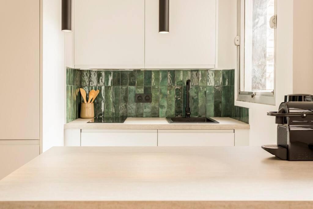 Apartamento Luxurious 3 Min Walk From Eiffel Tower París Exterior foto